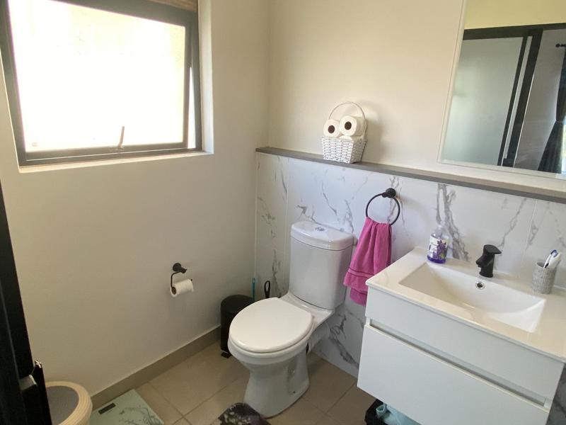 To Let 1 Bedroom Property for Rent in Sandown Western Cape